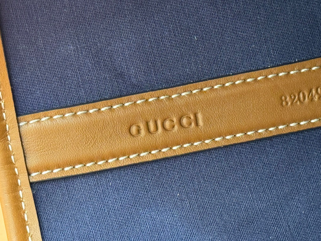 Kleine, wendbare Totissima-Tasche, 22 Zoll, aus dunkelblauem Denim, eine Seite aus blauem Wildleder