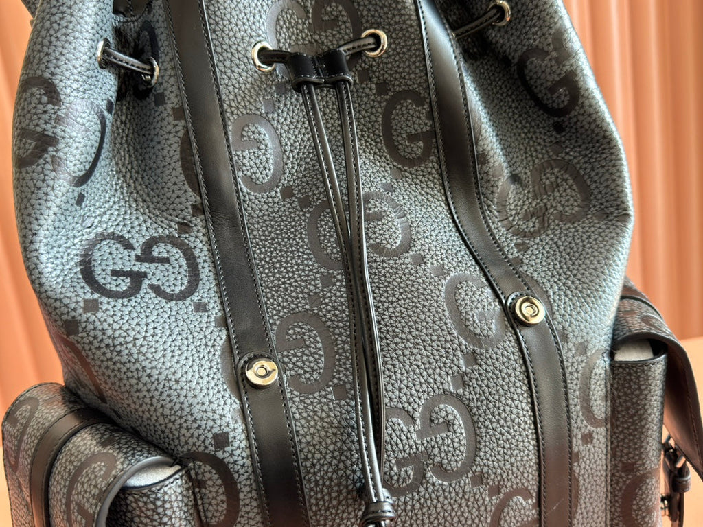 GROSSER RUCKSACK JUMBO 41 IN GRAU UND SCHWARZ GEGENGRÜNEM GG-LAMMLEDER