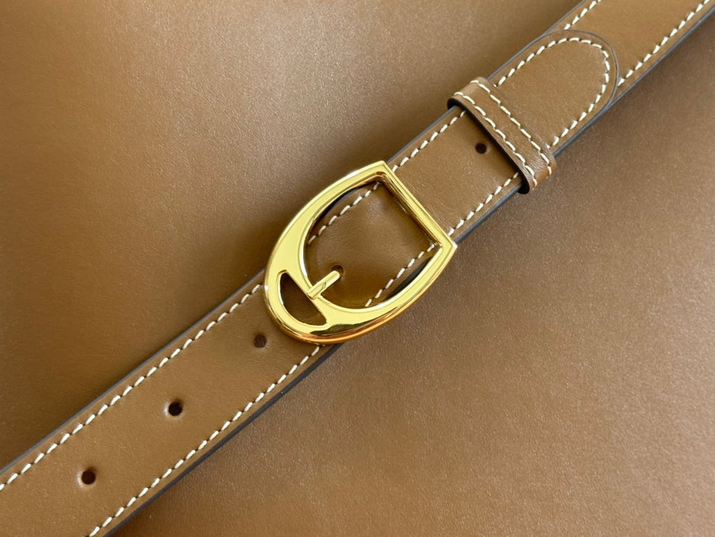 73 MITTELGROSSE EIMERTASCHE 27,5 IN BRAUNES GLATTES KALBSLEDER