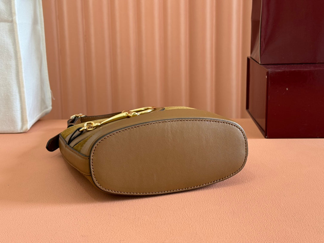 73 KLEINE EIMERTASCHE 20 IN BRAUN WEICHES WILDLEDER UND KALBSLEDER