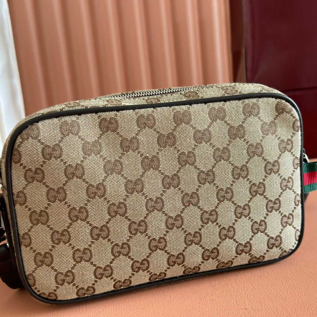 KLEINE UMHÄNGETASCHE 23,5 IN BEIGE UND DUNKELBRAUN GG CANVAS