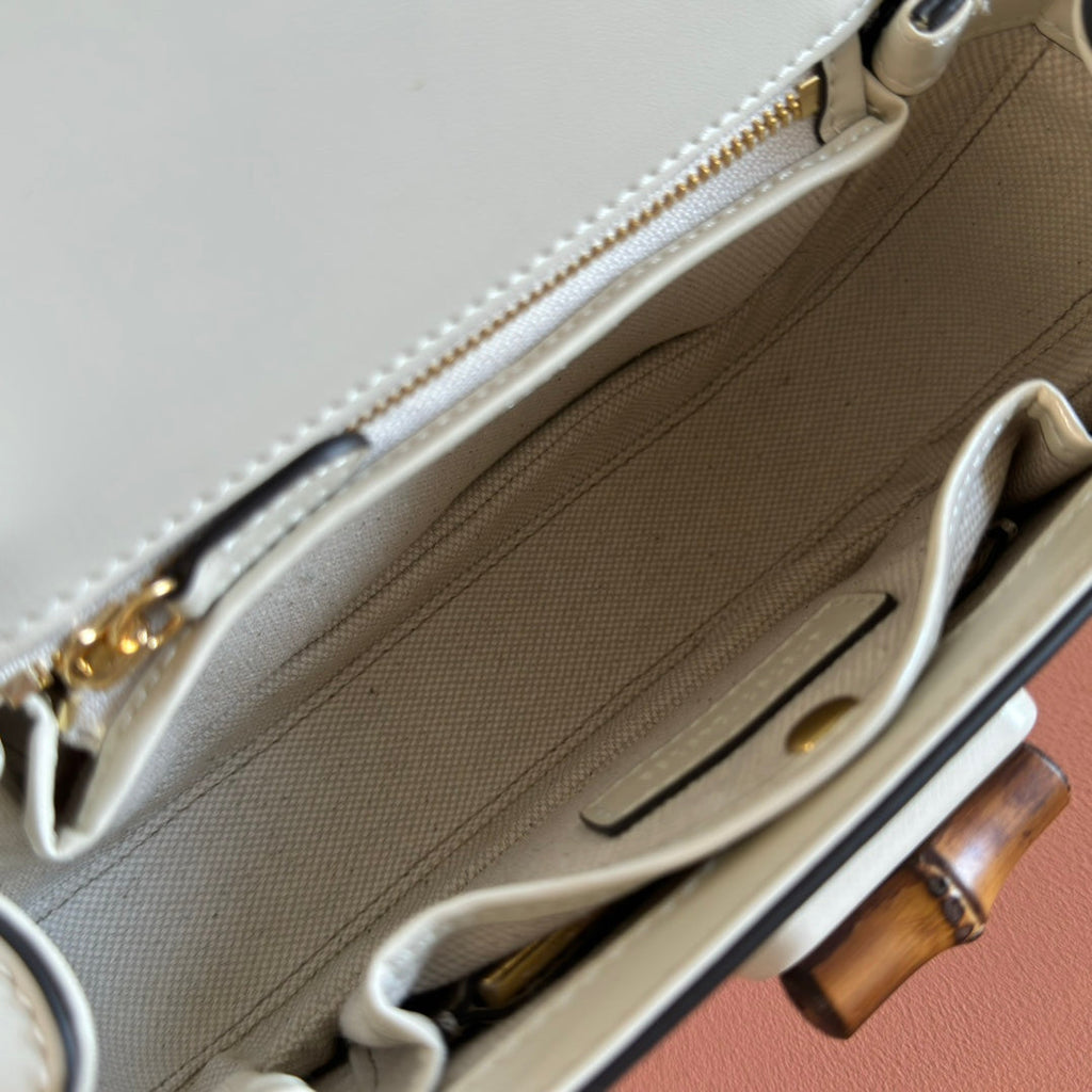 GUCCI BAMBOO MINI BAG 21 WEISS AUS KALBSLEDER