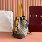 GUCCI Rucksack mit Kordelzug, Tigerkopf, 27 Zoll, braunes Canvas