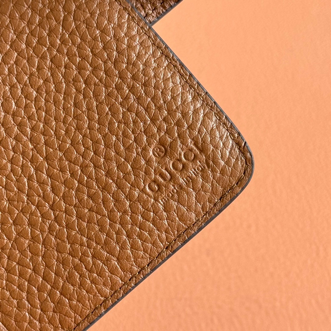 GG 25S MARMONT GELDBÖRSE 13 ZOLL BRAUNES KALBSLEDER GOLDENE BESCHLÄGE