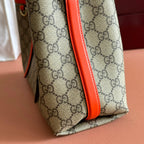 GUCCI 25S EMBLEM MEDIUM BAG 30 IN BEIGE AND BLACK CALFLEDER