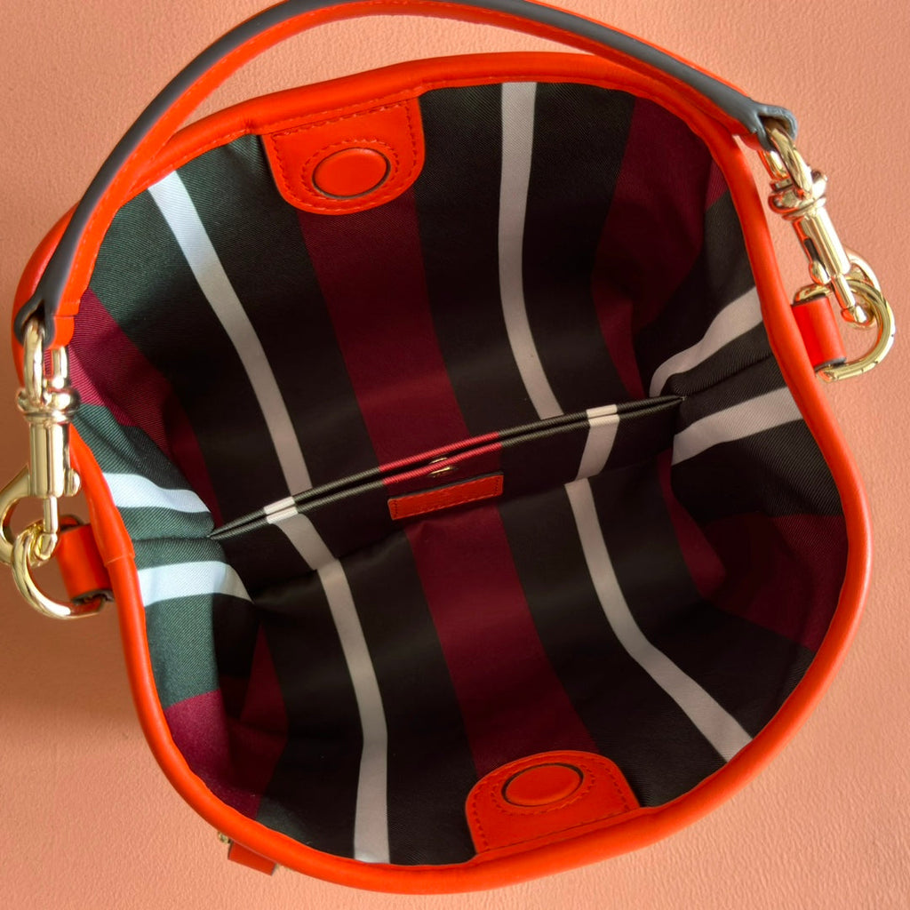 GUCCI 25S EMBLEM MINI-TASCHE 19 IN BEIGE UND SCHWARZEM KALBSLEDER