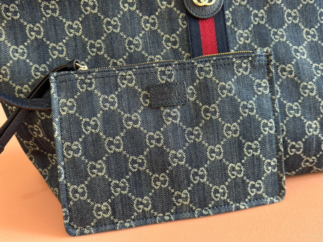 GUCCI 25S GIGLIO GROSSE TRAGETASCHE 50 IN BLAU-WEISSEM DENIM