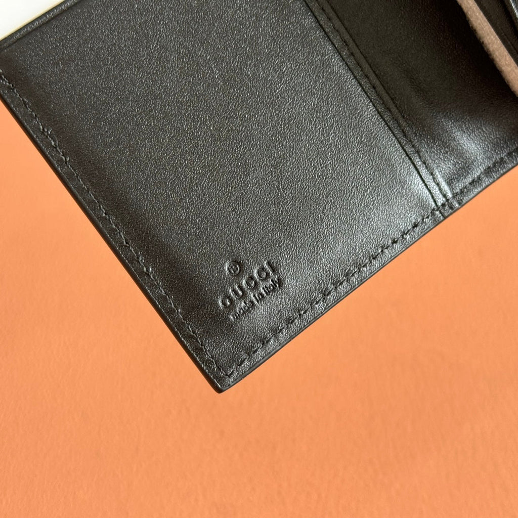 GUCCI 25S MARMONT GELDBÖRSE 10 IN SCHWARZEM KALBSLEDER