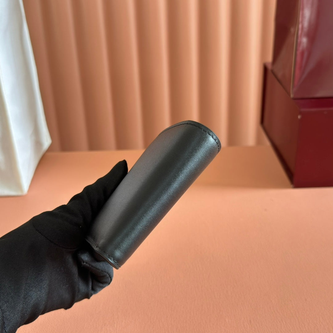 GUCCI 25S MARMONT GELDBÖRSE 11 ZOLL SCHWARZES KALBSLEDER SILBERNE BESCHLÄGE