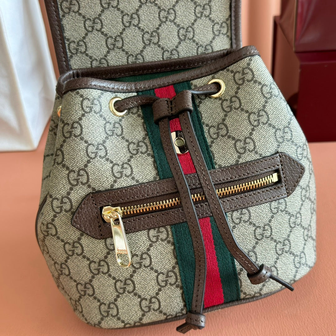 GG 25S OPHIDIA KLEINER RUCKSACK 20 IN BEIGE UND EBONY KALBSLEDER