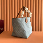 GUCCI 25S TOTISSIMA GROSSE TRAGETASCHE 30 IN BLAU-WEISSEM CANVAS