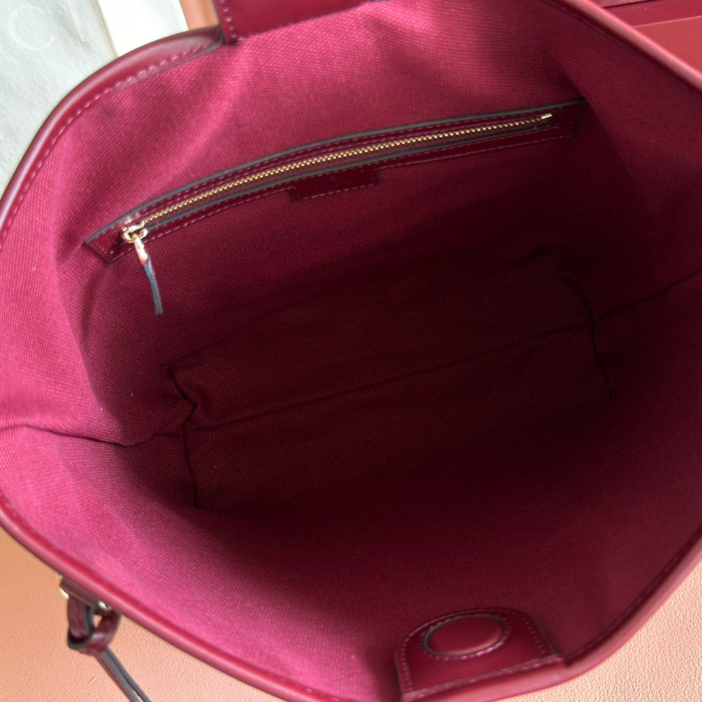 GUCCI 25S EMBLEM MEDIUM SCHULTERTASCHE 26 IN ROSSO ANCORA ROTES KALBSLEDER