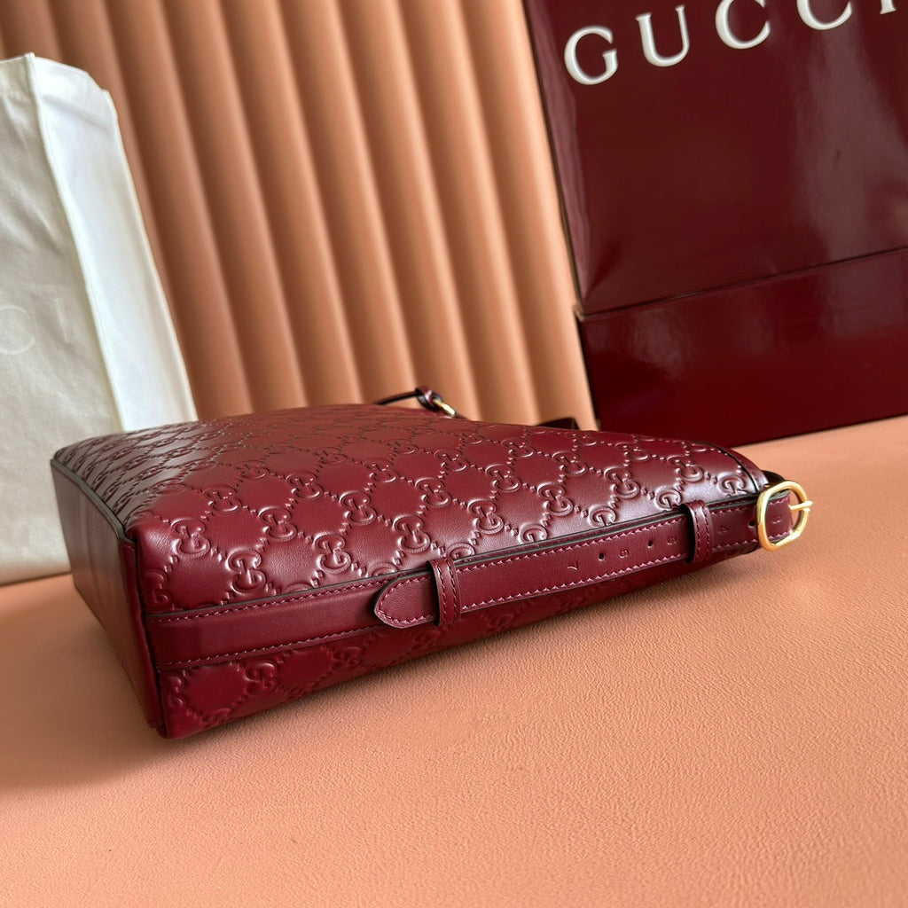 GUCCI 25S EMBLEM MEDIUM SCHULTERTASCHE 26 IN ROSSO ANCORA ROTES KALBSLEDER