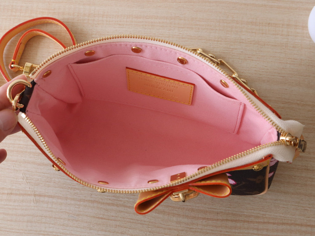 POCHETTE ACCESSOIRES TASCHE 22 IN SAKURA BRAUN MONOGRAMM BESCHICHTETES CANVAS