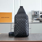 AVENUE SLINGBAG 31 IN SCHWARZEM DAMIER INFINI KALBSLEDER