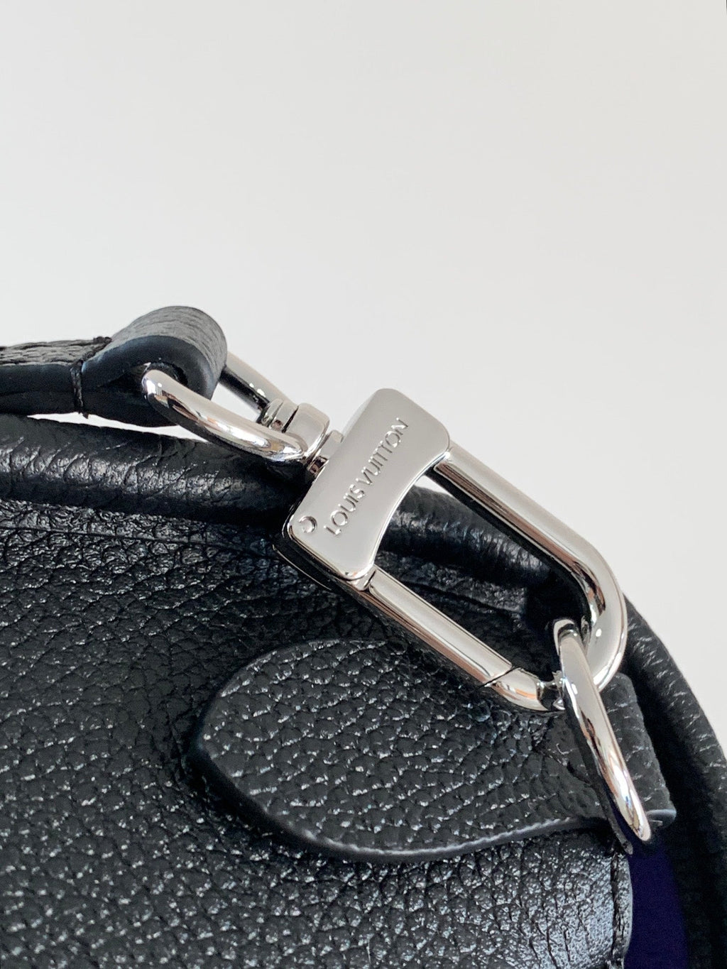 BUCI TASCHE 24 IN SCHWARZ EPI NARBENFROßE