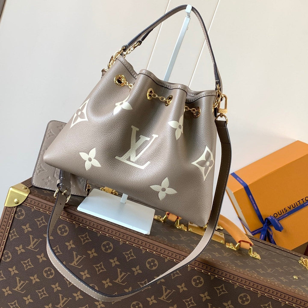 Bündelbeutel 28 Zoll Creme Mix Grau Monogramm Empreinte Rindsleder