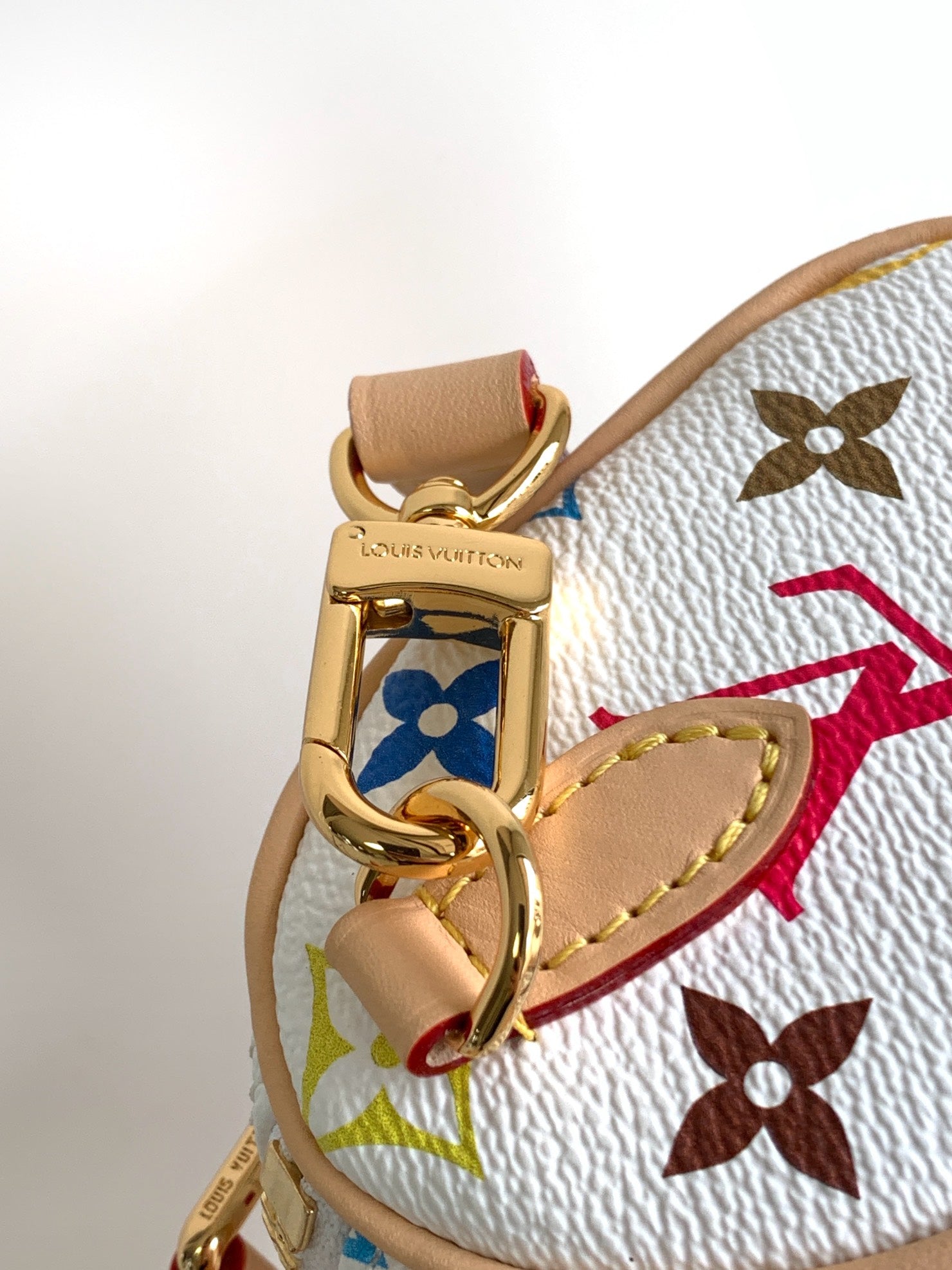 NANO SPEEDY BAG 16 IN FARBENFROHES MONOGRAMMMUSTER UND WEISS BESCHICHTETES CANVAS