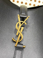 LE 5 À 7 GROSSE GESCHMEIDIGE TASCHE 31 IN MARINEBLAUEM KALBSLEDER