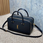 KLEINE REISETASCHE 31 IN SCHWARZ GESTEPPTES LAMMLEDER GOLDENE BESCHLÄGE