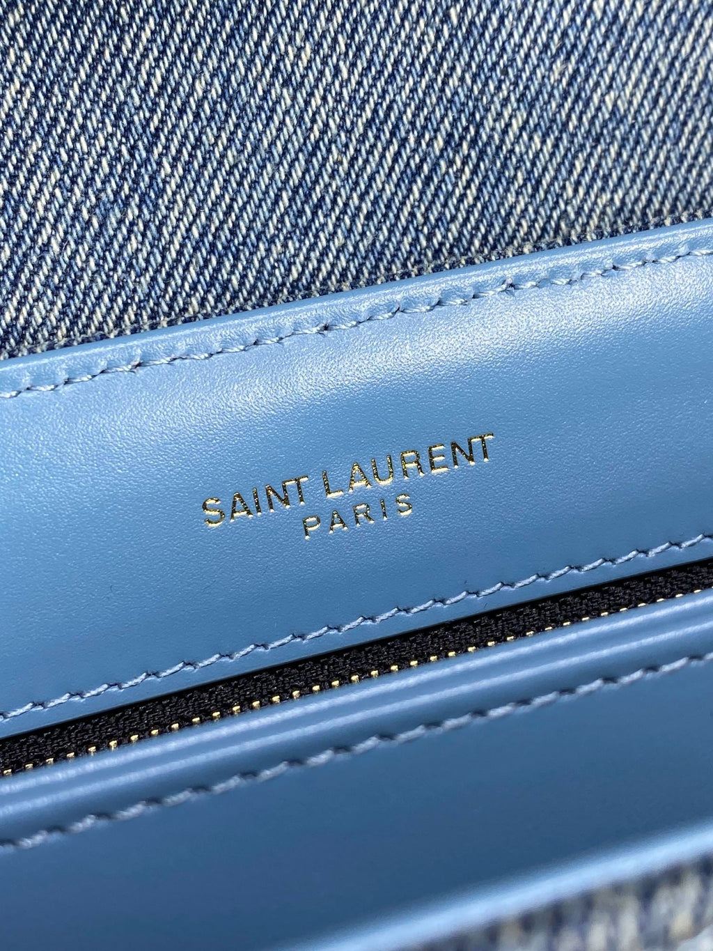 LOULOU MINI-TASCHE 20 IN BLAUEM DENIM GOLDENE BESCHLÄGE