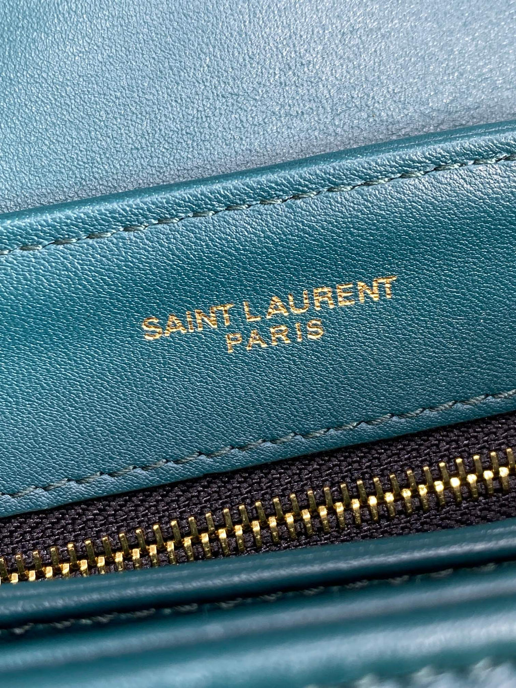 LOULOU MINI-TASCHE 20 IN DUNKELCYAN LAMMLEDER GOLDENE BESCHLÄGE