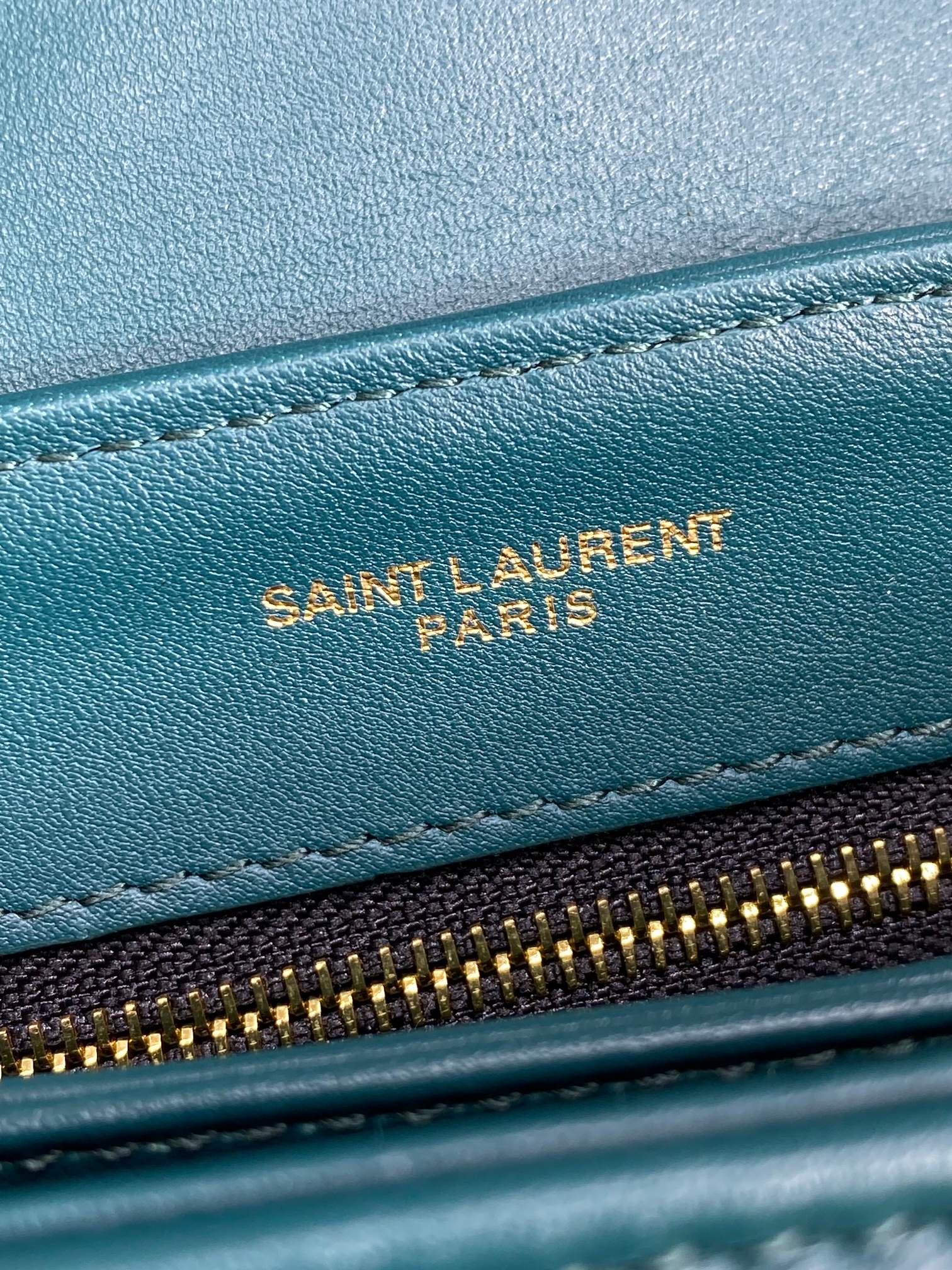 LOULOU MINI-TASCHE 20 IN DUNKELCYAN LAMMLEDER GOLDENE BESCHLÄGE