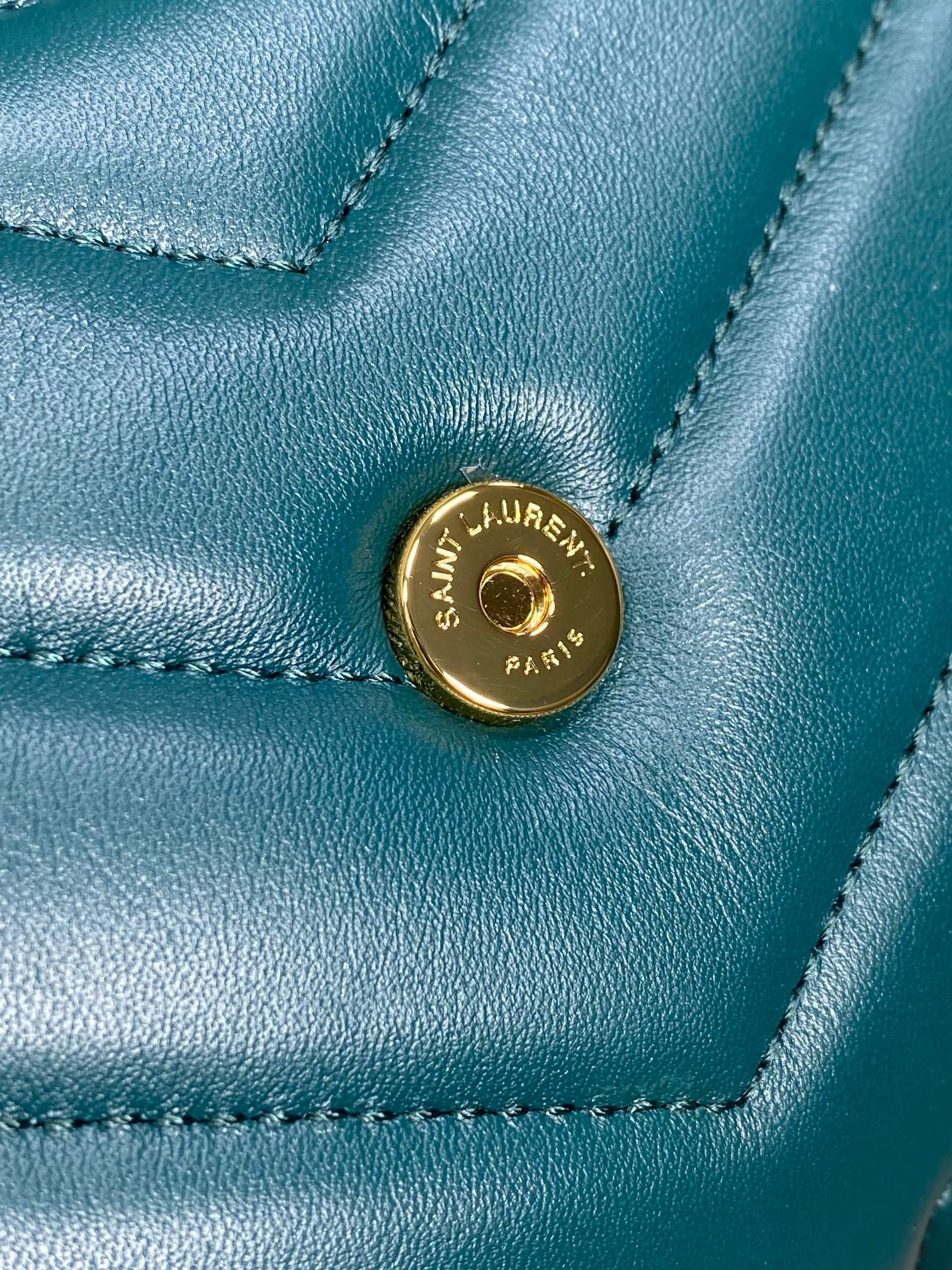 LOULOU MINI-TASCHE 20 IN DUNKELCYAN LAMMLEDER GOLDENE BESCHLÄGE