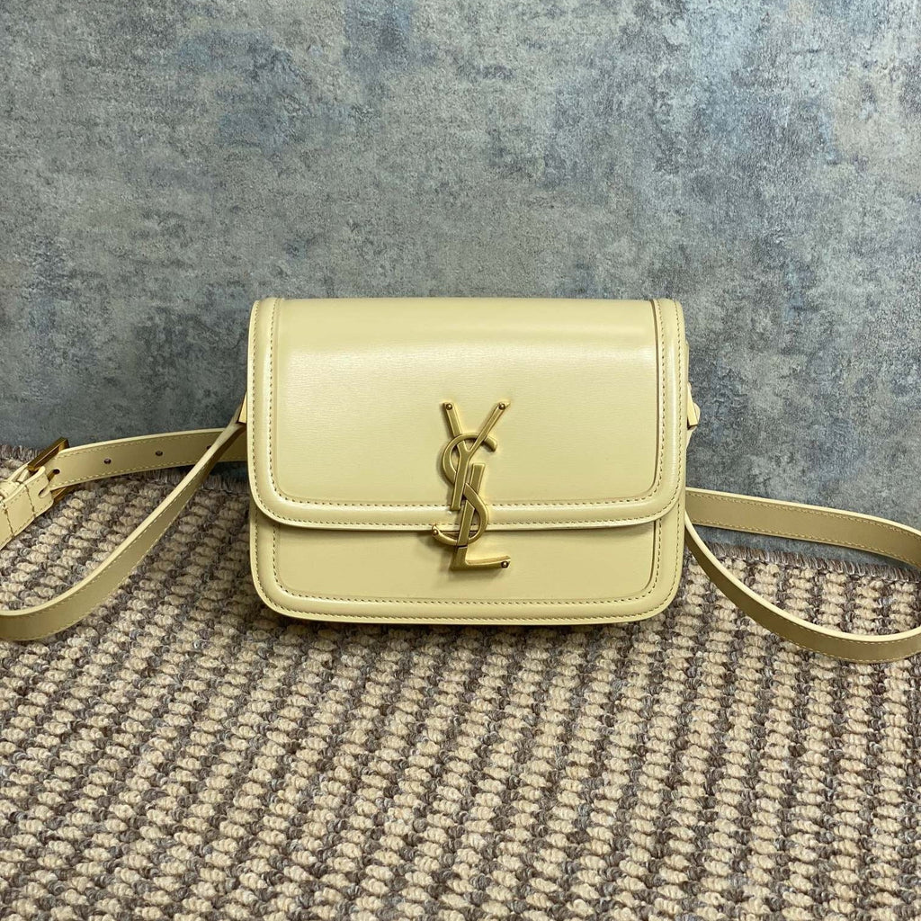 SOLFERINO KLEINE SATCHEL 19 IN KANARIJAL KALBSLEDER GOLDENE BESCHLÄGE