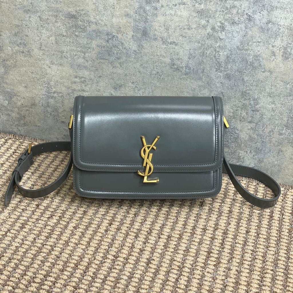 SOLFERINO KLEINE SATCHEL 23 IN DUNKELGRAUEM KALBSLEDER GOLDENE BESCHLÄGE