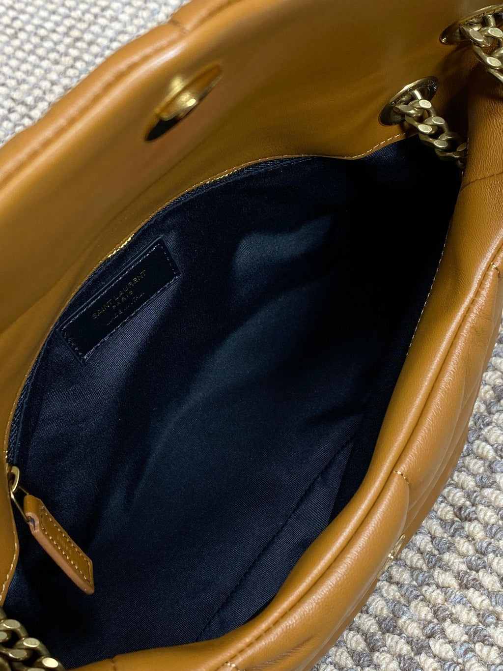 Daunenjacke, klein, 29 Zoll, bronzebraunes Lammleder, goldene Beschläge