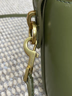 LE 37 MINI-EIMERTASCHE 15 IN AVOCADO-GRÜNEM KALBSLEDER GOLDENE BESCHLÄGE