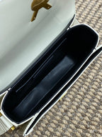 SOLFERINO KLEINE SATCHEL 19 IN WEISSEM KALBSLEDER GOLDENE BESCHLÄGE