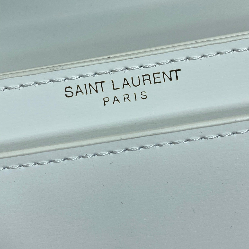 VOLTAIRE HALBMOND-SCHULTERTASCHE 24 ZOLL WEISSES KALBSLEDER GOLD-METALLIC