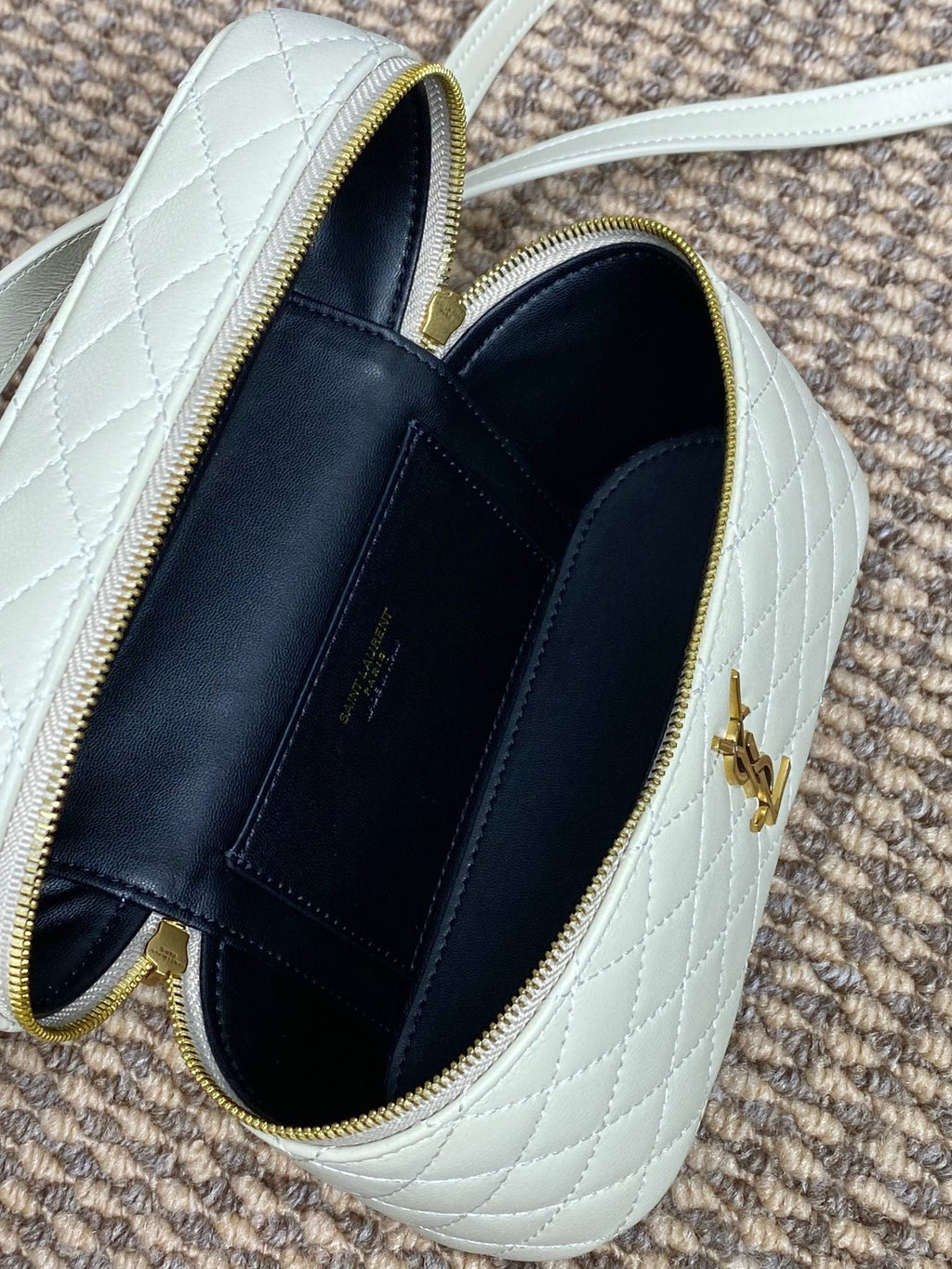 GABY MINI-SCHminktisch 45,7 cm, Elfenbeinweiß, Lammleder, Goldbeschläge