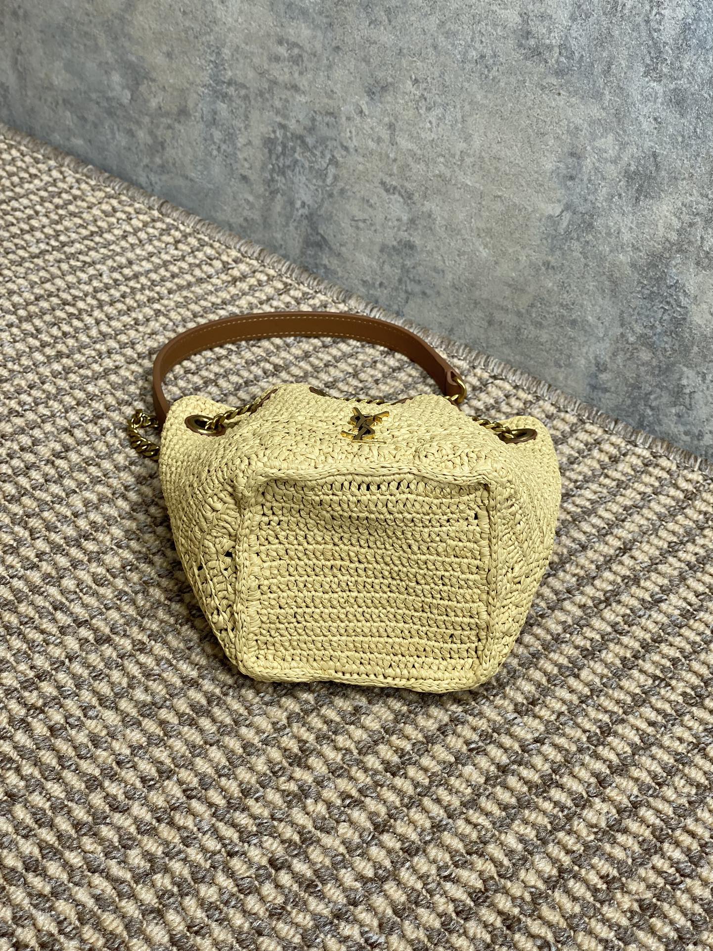 Beutel mit Kordelzug, 19 Zoll, beige, gewebt aus Raffia und Kalbsleder
