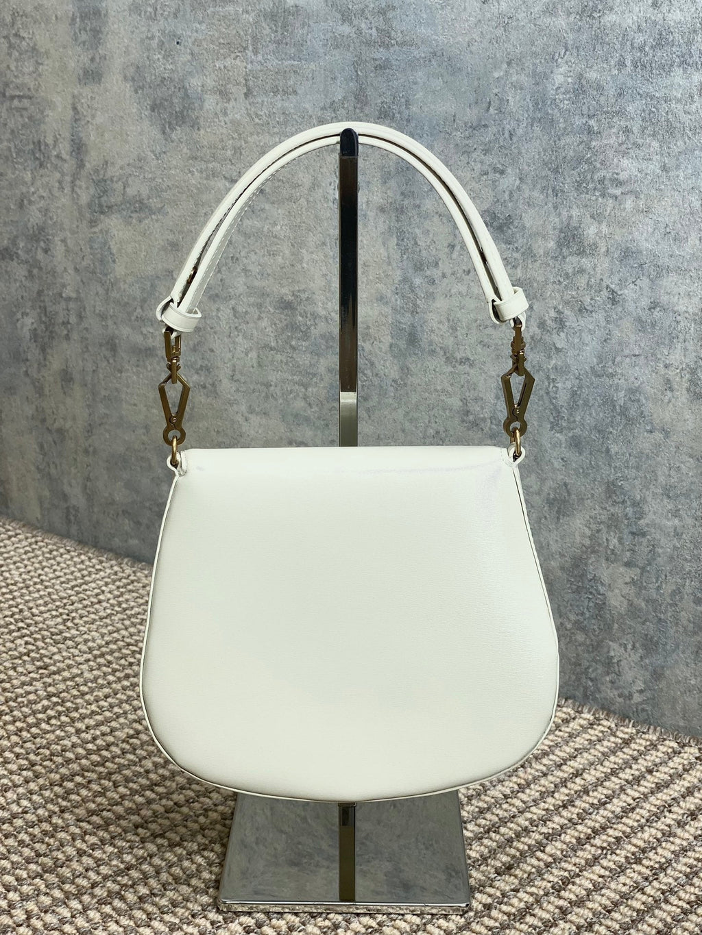 VOLTAIRE TOP HANDLE IN BOX 21 IN WEISSEM KALBSLEDER GOLDENE BESCHLÄGE