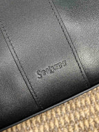 Y Tragetasche 39 aus schwarzem Kalbsleder