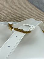 LE 37 MITTLERE EIMERTASCHE 25 IN WEISSES KALBSLEDER GOLDENE BESCHLÄGE