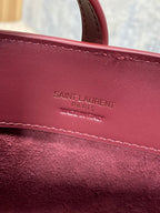 LE 37 MINI-EIMERTASCHE 15 IN BURGUNDERROTES KALBSLEDER GOLDENE BESCHLÄGE