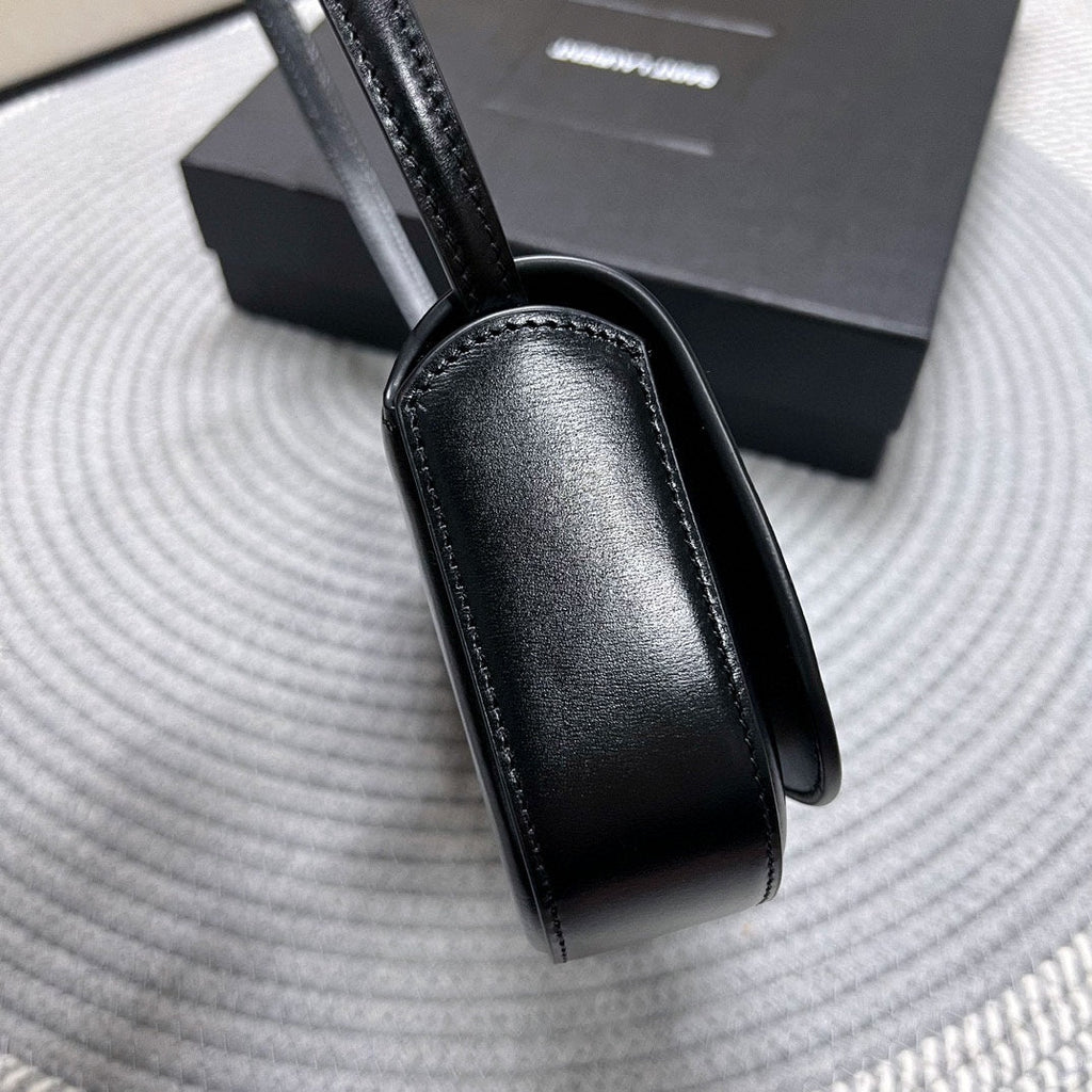 VOLTAIRE IN BOX 21 IN SCHWARZEM KALBSLEDER GOLDENES LOGO