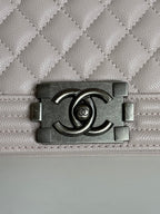 BOY BAG MEDIUM 25 IN PINK NUDE CALFSKIN 