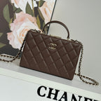 KLEINE BOX-TASCHE 18 IN SCHOKOLADENLAMMLEDER GOLDENE BESCHLÄGE