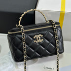 Kosmetikkoffer 18 Zoll, schwarzes Kalbsleder, goldene Beschläge 