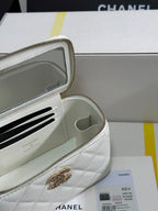 VANITY CASE 17 CRYSTAL STUDDED LOGO IN WHITE CALFSKIN GOLD HARDWARE