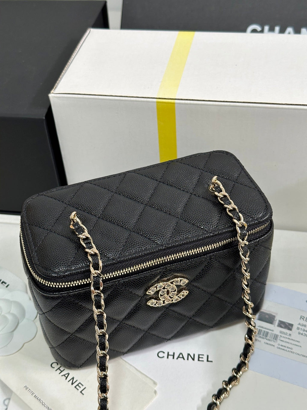 VANITY CASE 17 CRYSTAL STUDDED LOGO IN BLACK CALFSKIN GOLD HARDWARE