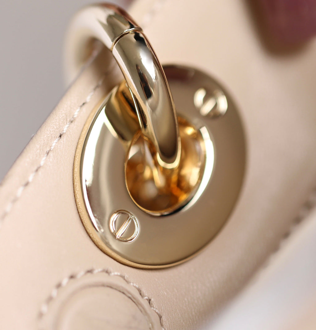 SMALL LADY D-JOY 22 IN HELLORAKEN LAMMFELL