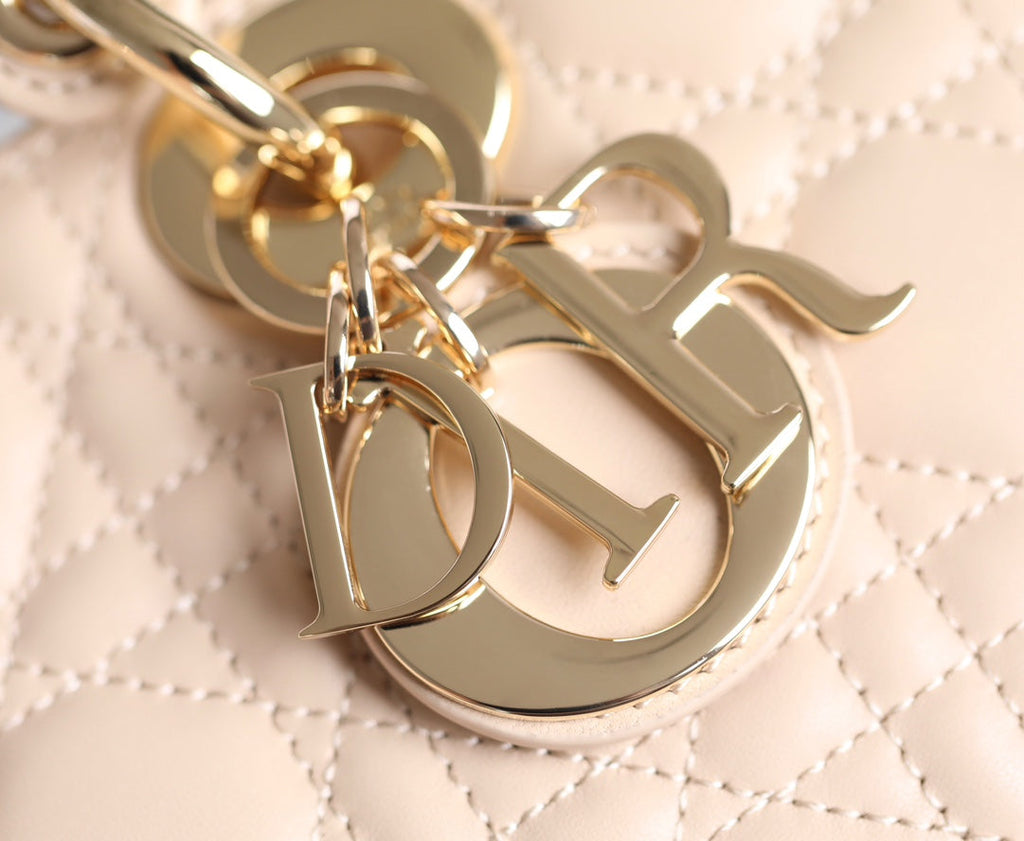 SMALL LADY D-JOY 22 IN HELLORAKEN LAMMFELL