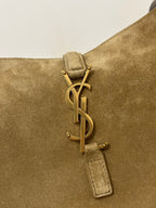 LE 5 À 7 SUPPLE SMALL 22 IN PEANUT BROWN SUEDE