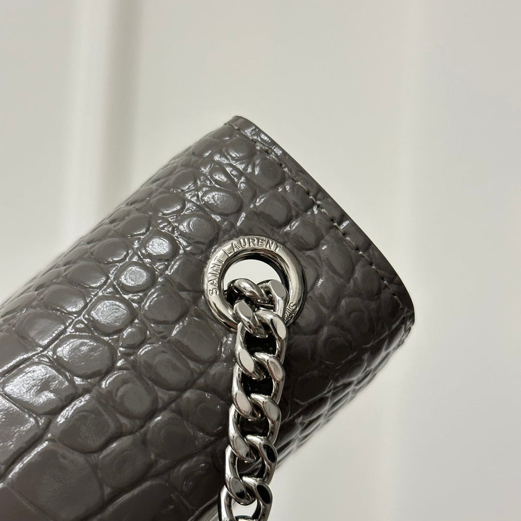 KATE TASSEL 24 KROKODILMUSTER DUNKELGRAUES KALBSLEDER